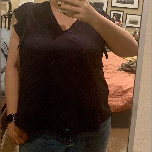 Ann Taylor Romantic Navy Sleeveless Blouse - size XL - Picture 8 of 9